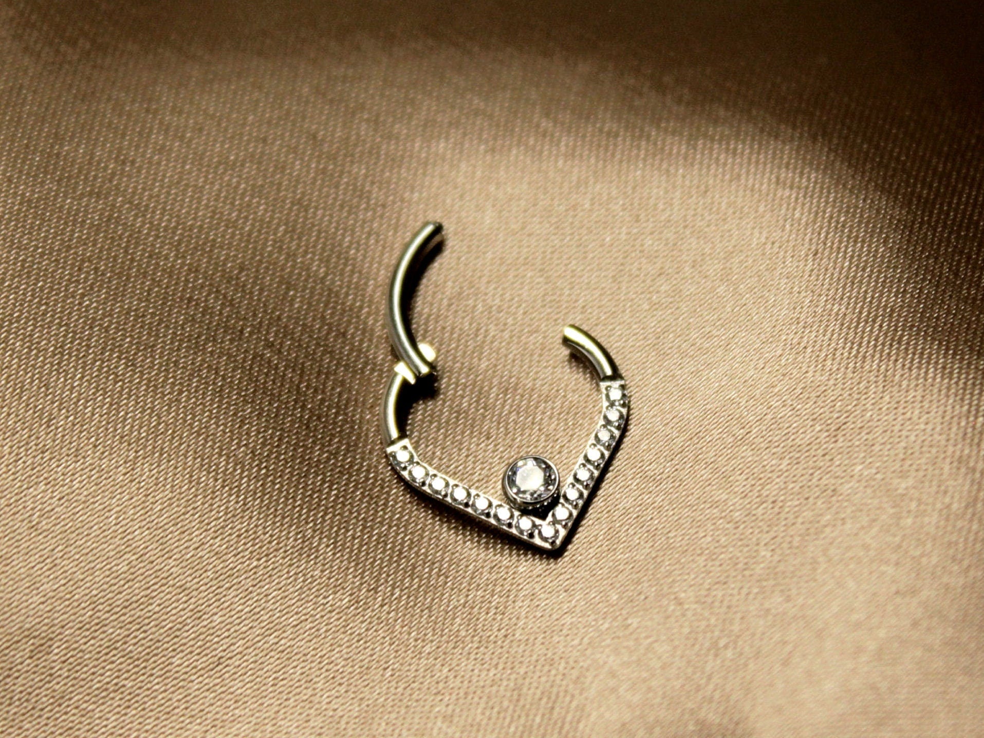 16G Titanium V Shape Septum Clicker Hoop Ring