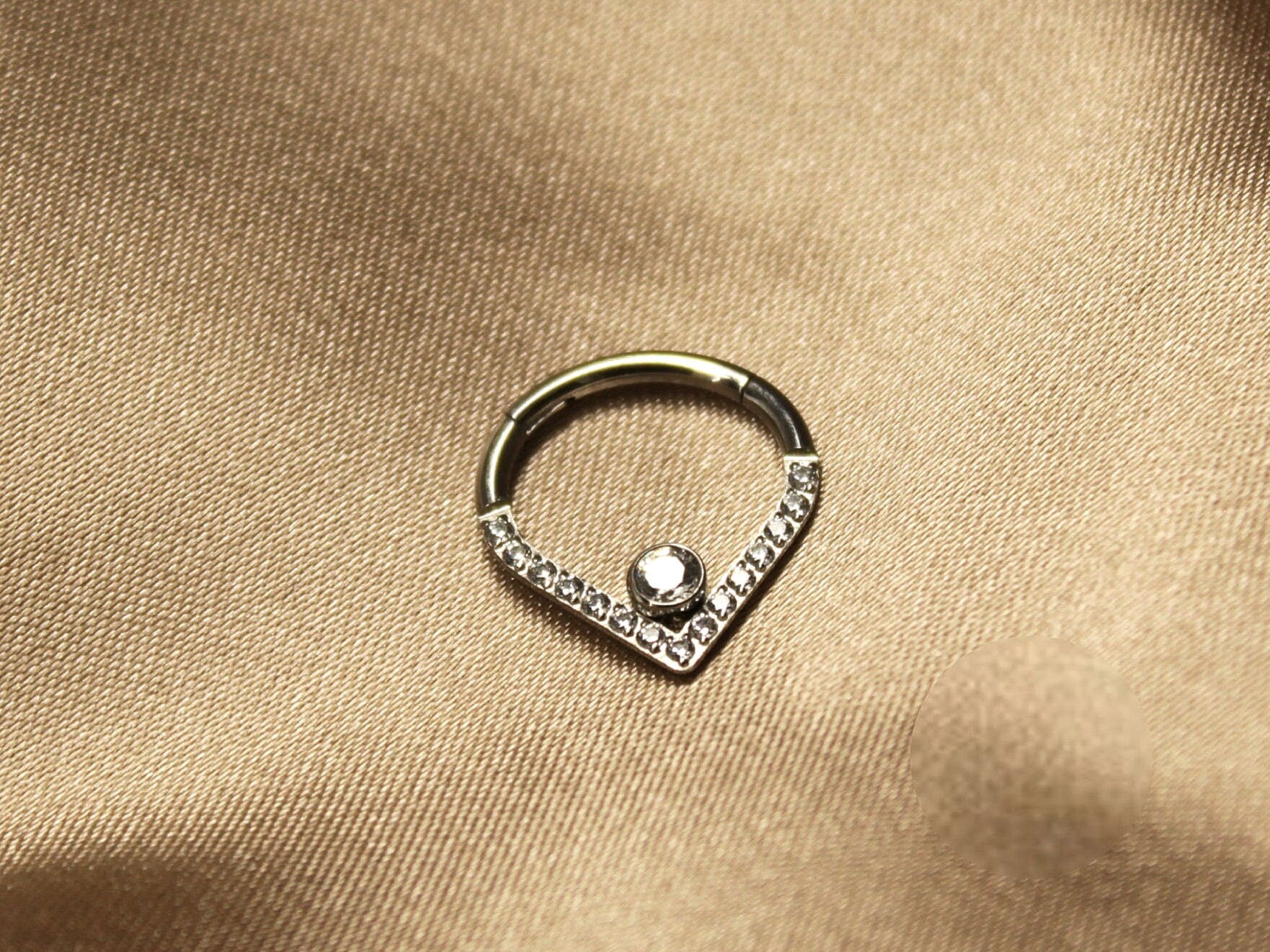 16G Titanium V Shape Septum Clicker Hoop Ring