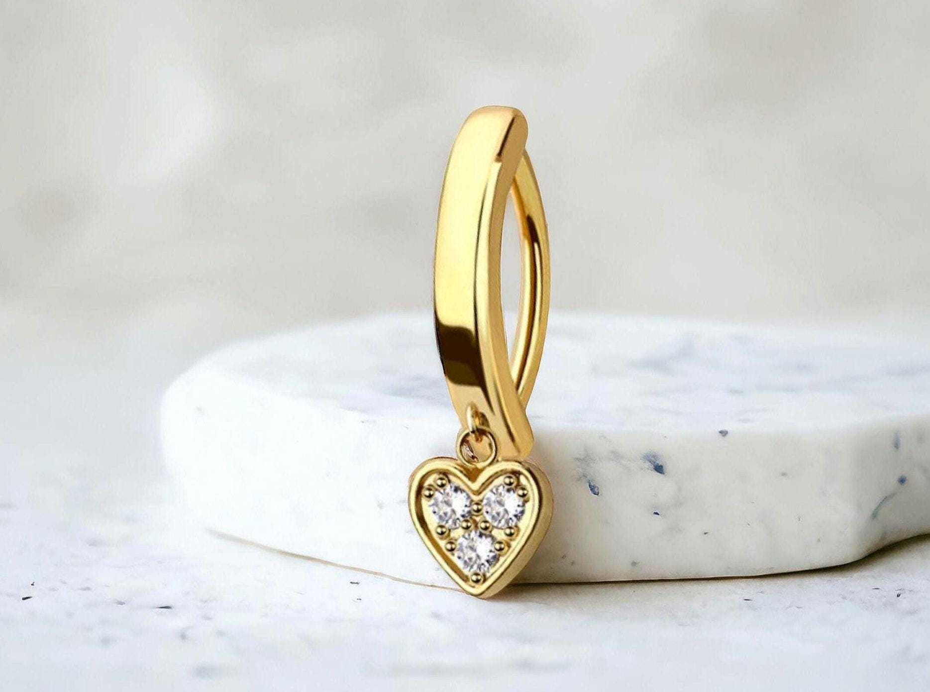 14G Heart Belly Clicker Ring, Sparkle Gem Decor Dangling Gold Heart Belly Button Piercing, Everyday Comfortable Wear Navel Piercing Ring