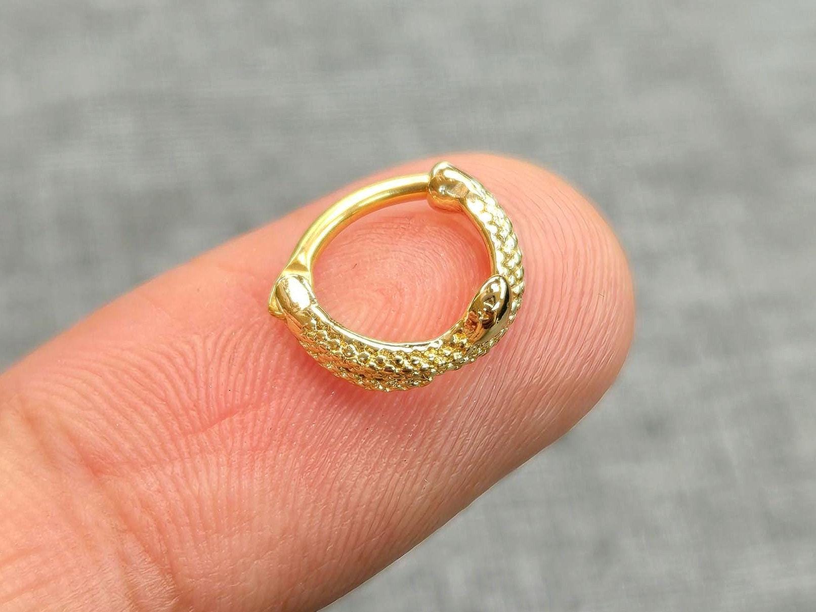 16G Snake Septum Clicker Ring, Hinged Septum Hoop Nose Piercing Jewelry, Snake Design Septum Clicker for Cartilage and Nose
