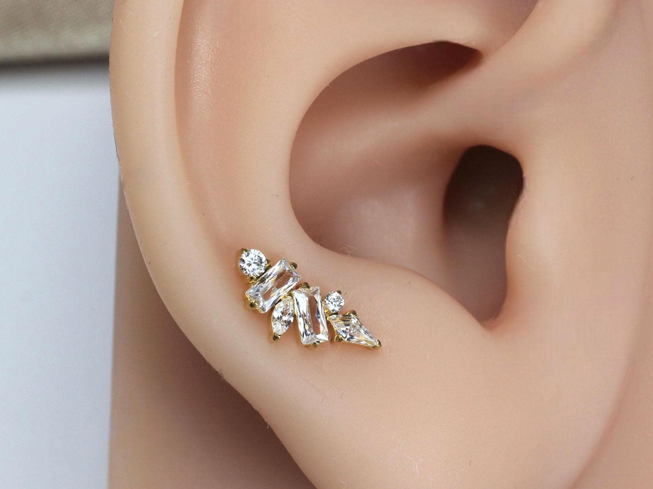 18G Threadless Gold Push Pin Labret Stud, Titanium CZ Geometric Desgin Flat Back Earring, Helix Conch Cartilage Jewelry